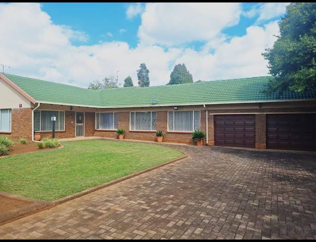 3 BEDROOM HOUSE FOR SALE IN GOEDEBURG
